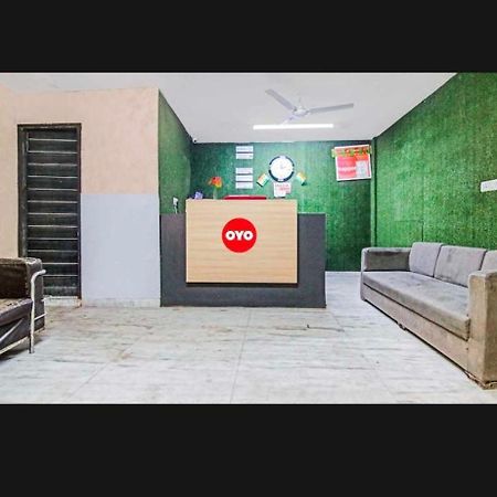 Hotel O Discovery Inn ニューデリー エクステリア 写真